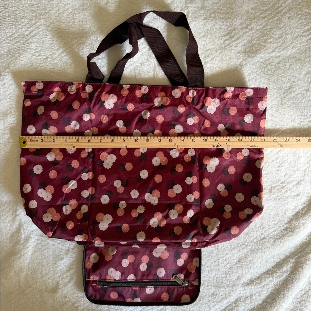 Foldable Floral Tote Bag in Burgundy - Women Bags - Picture 3 of 9
